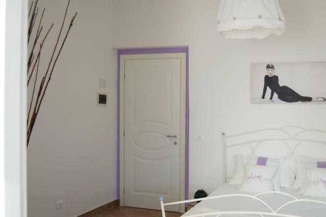 La Casa Bianca Apartment Roe Ngoại thất bức ảnh